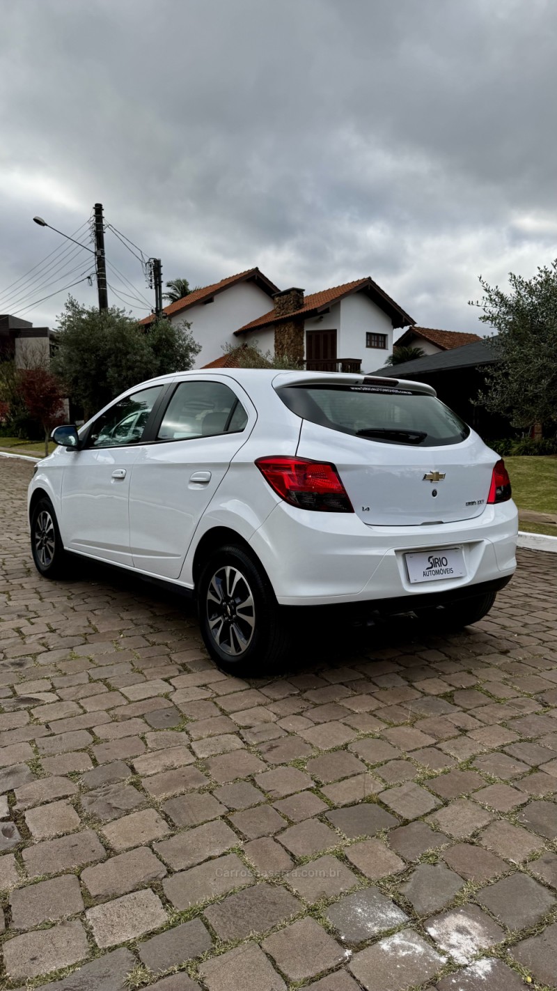 ONIX 1.4 MPFI LTZ 8V FLEX 4P MANUAL - 2014 - LAJEADO