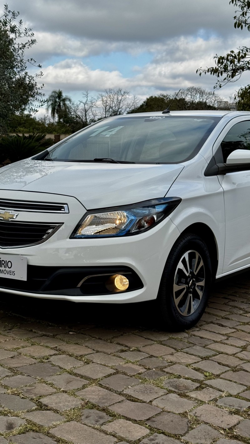 ONIX 1.4 MPFI LTZ 8V FLEX 4P MANUAL - 2014 - LAJEADO