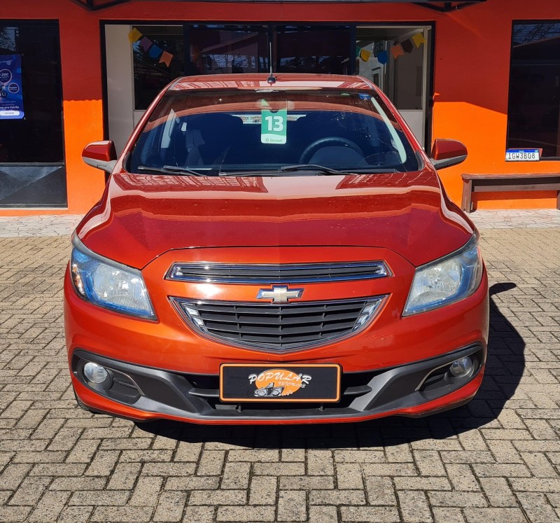 ONIX 1.4 MPFI LT 8V FLEX 4P MANUAL - 2013 - CANELA