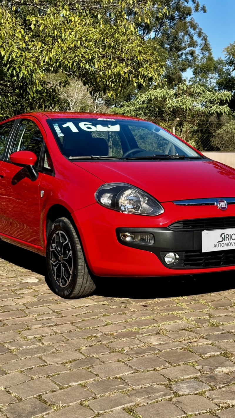 PUNTO 1.4 ATTRACTIVE ITALIA 8V FLEX 4P MANUAL - 2016 - LAJEADO