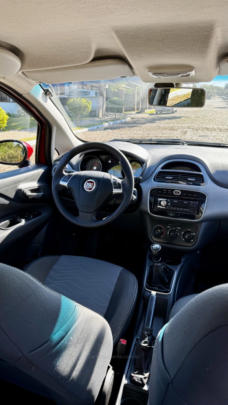PUNTO 1.4 ATTRACTIVE ITALIA 8V FLEX 4P MANUAL - 2016 - LAJEADO