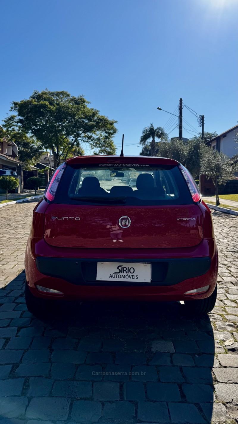 PUNTO 1.4 ATTRACTIVE ITALIA 8V FLEX 4P MANUAL - 2016 - LAJEADO