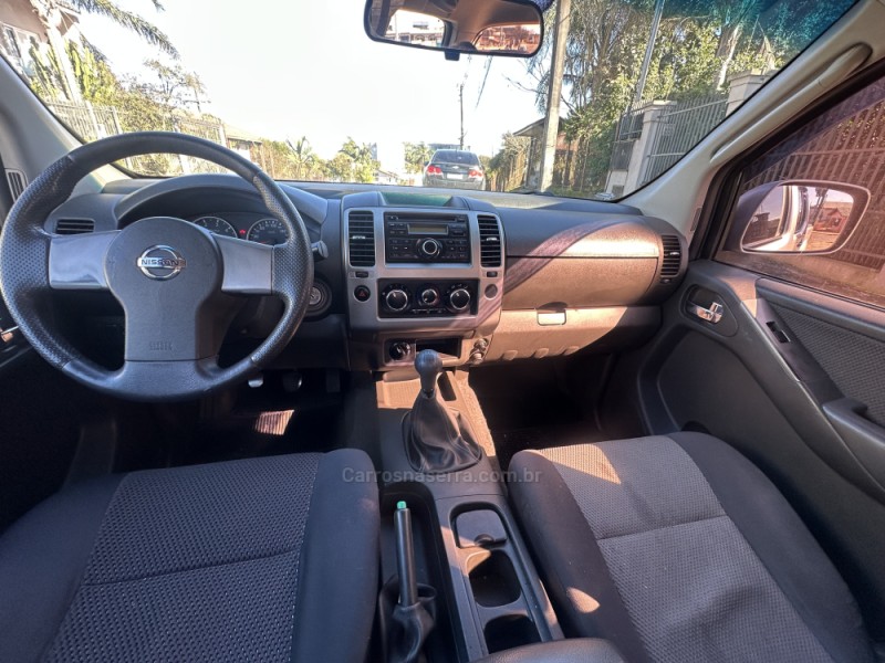 FRONTIER 2.5 SV ATTACK 4X4 CD TURBO ELETRONIC DIESEL 4P AUTOMÁTICO - 2014 - CAXIAS DO SUL