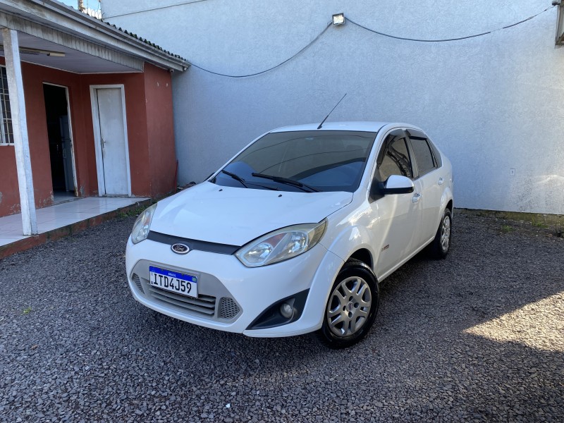 fiesta 1.6 mpi sedan 8v flex 4p manual 2013 caxias do sul