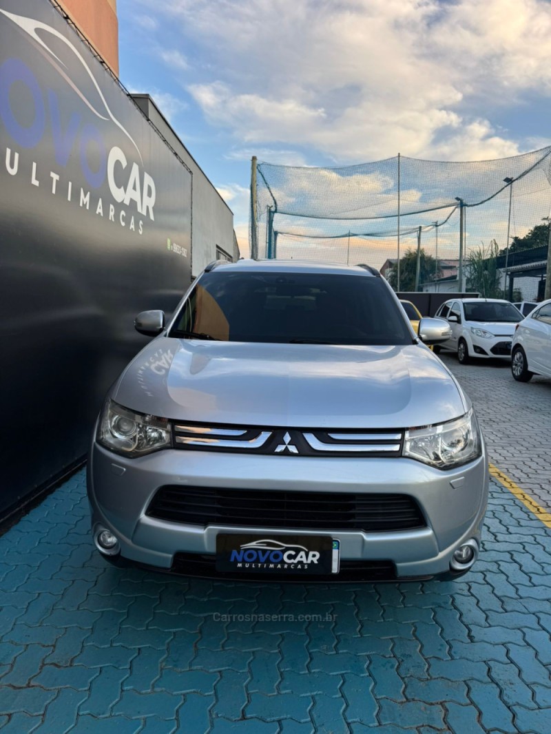 OUTLANDER 3.0 GT 4X4 V6 24V GASOLINA 4P AUTOMÁTICO - 2014 - ESTâNCIA VELHA