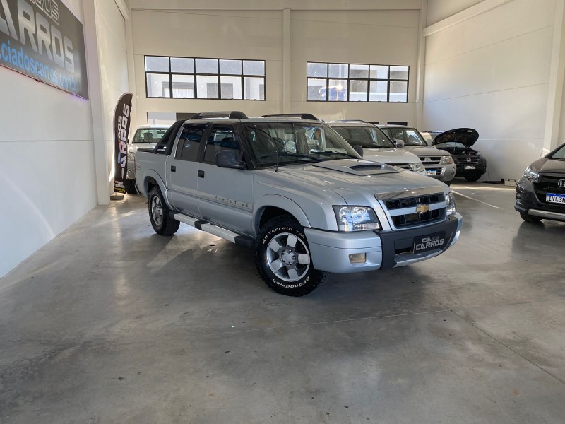 S10 2.4 MPFI EXECUTIVE 4X2 CD 8V FLEX 4P MANUAL - 2011 - LAJEADO