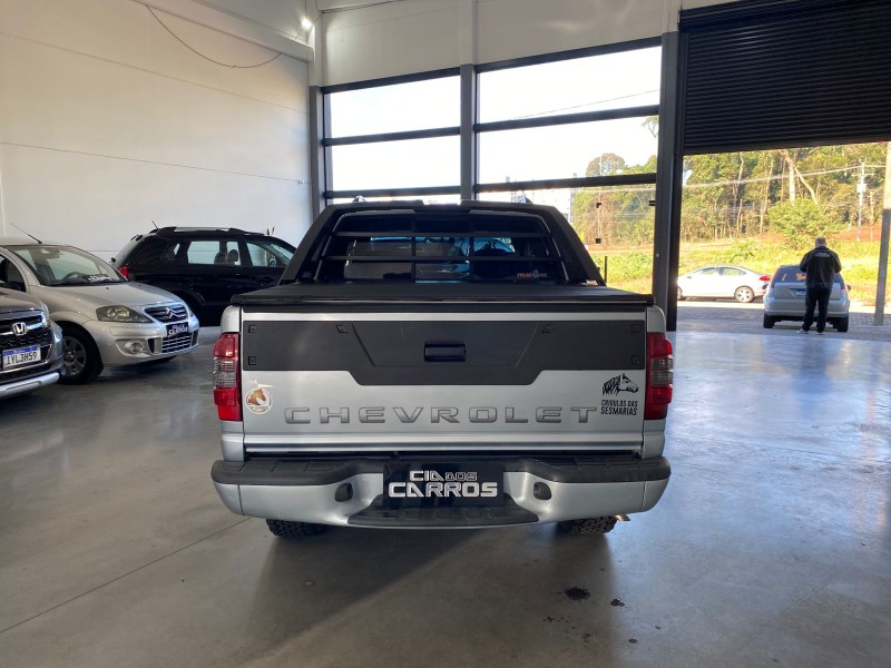 S10 2.4 MPFI EXECUTIVE 4X2 CD 8V FLEX 4P MANUAL - 2011 - LAJEADO