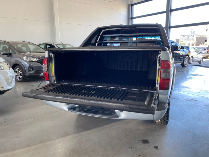 S10 2.4 MPFI EXECUTIVE 4X2 CD 8V FLEX 4P MANUAL - 2011 - LAJEADO