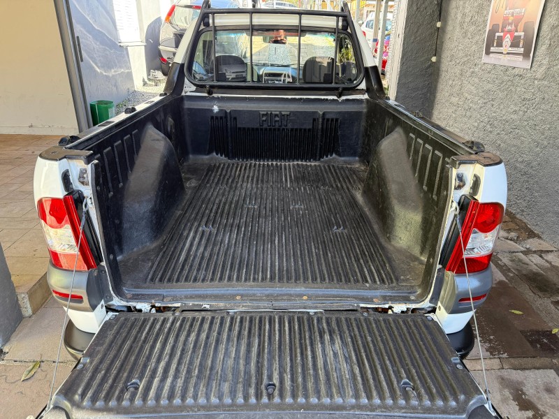 STRADA 1.4 MPI TREKKING CS 8V FLEX 2P MANUAL - 2009 - FARROUPILHA