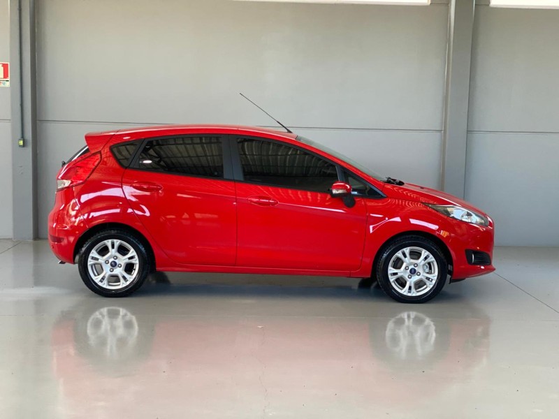 FIESTA 1.6 SEL HATCH 16V FLEX 4P MANUAL - 2017 - CARLOS BARBOSA