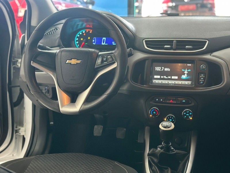 ONIX 1.4 MPFI LT 8V FLEX 4P MANUAL - 2018 - CAXIAS DO SUL