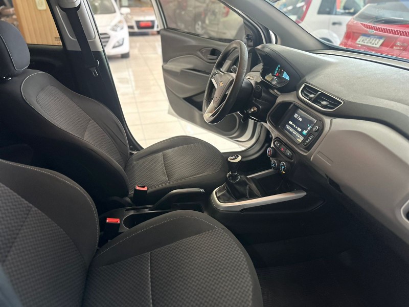 ONIX 1.4 MPFI LT 8V FLEX 4P MANUAL - 2018 - CAXIAS DO SUL