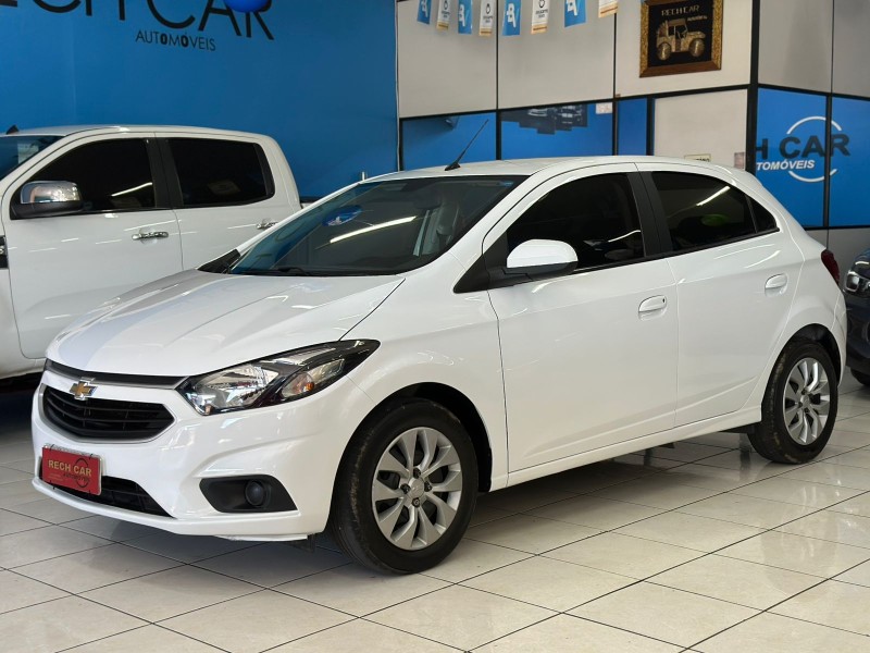 ONIX 1.4 MPFI LT 8V FLEX 4P MANUAL - 2018 - CAXIAS DO SUL