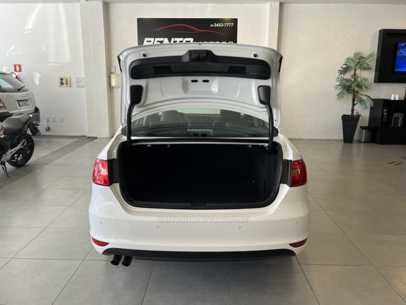 JETTA 2.0 COMFORTLINE FLEX 4P TIPTRONIC - 2014 - BENTO GONçALVES