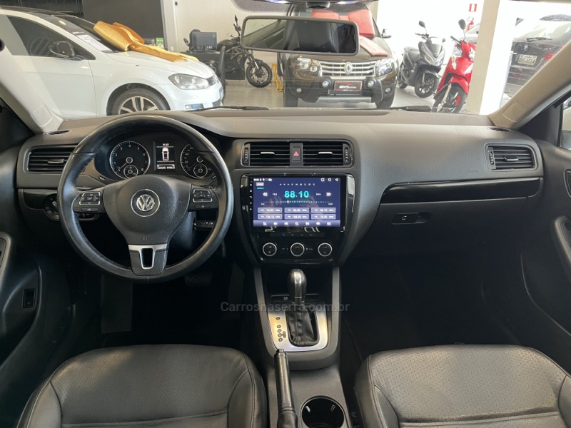 JETTA 2.0 COMFORTLINE FLEX 4P TIPTRONIC - 2014 - BENTO GONçALVES