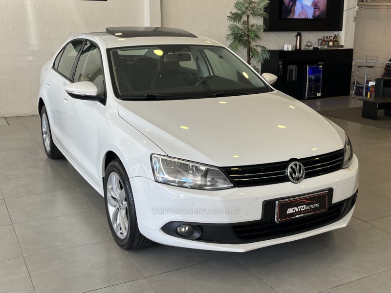 JETTA 2.0 COMFORTLINE FLEX 4P TIPTRONIC - 2014 - BENTO GONçALVES