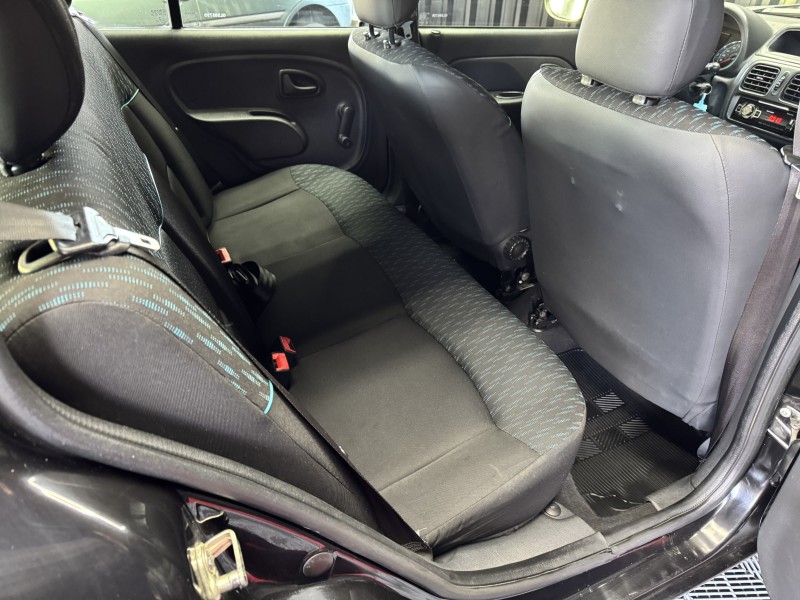 CLIO 1.0 EXPRESSION 16V FLEX 4P MANUAL - 2016 - CAXIAS DO SUL