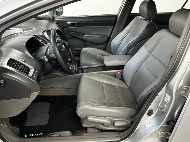 CIVIC 1.8 LXS 16V GASOLINA 4P MANUAL - 2008 - CAXIAS DO SUL