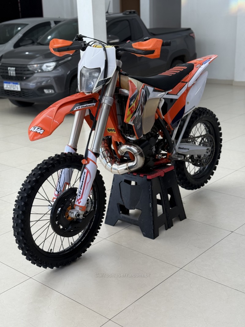 EXC 300 GASOLINA - 2015 - FARROUPILHA