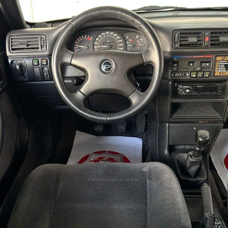VECTRA 2.0 SFI GSI 16V GASOLINA 4P MANUAL - 1994 - VACARIA
