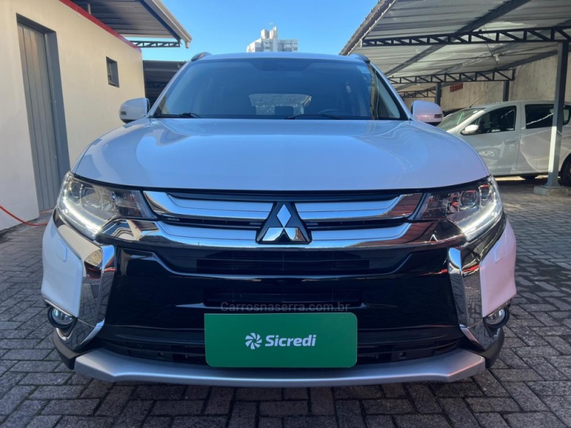 outlander 2.2 4x4 16v diesel 4p automatico 2016 novo hamburgo