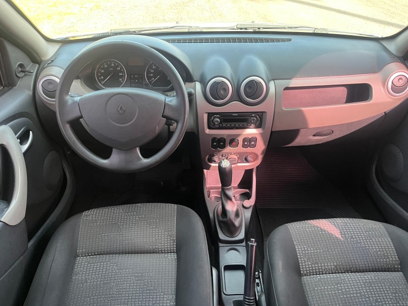 SANDERO 1.6 EXPRESSION 8V FLEX 4P MANUAL - 2011 - FARROUPILHA