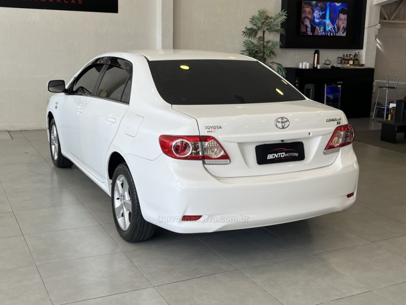 COROLLA 1.8 GLI 16V FLEX 4P MANUAL - 2014 - BENTO GONçALVES