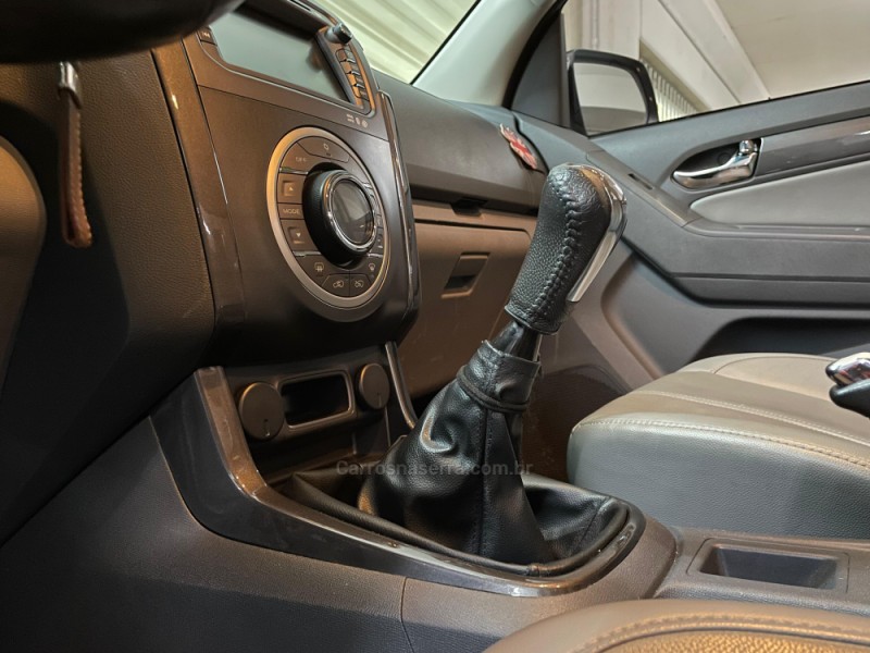 S10 2.4 LTZ 4X2 CD 8V FLEX 4P MANUAL - 2014 - VERANóPOLIS
