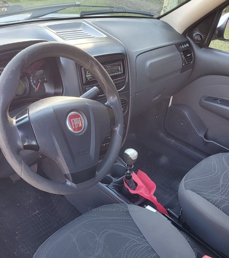 SIENA 1.0 MPI EL CELEBRATION 8V FLEX 4P MANUAL - 2014 - CAMPO BOM