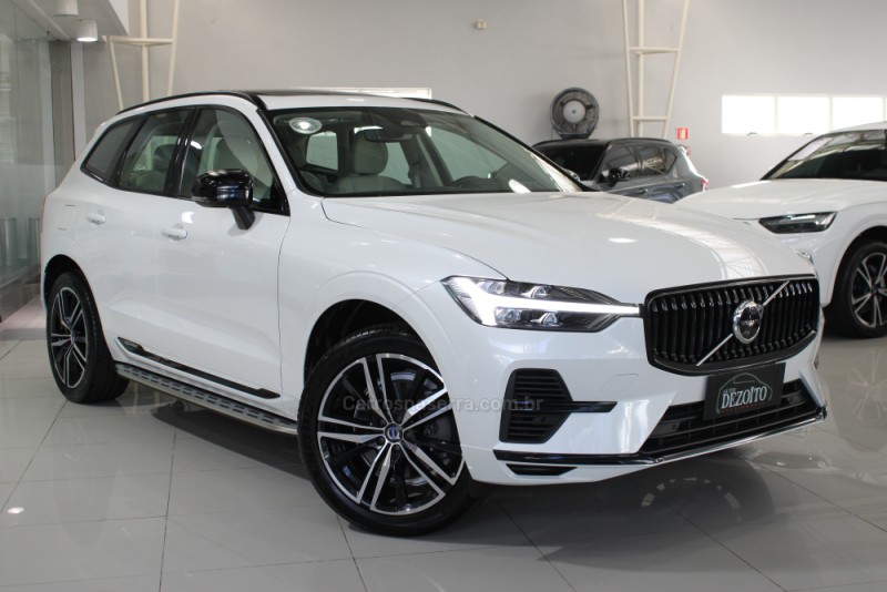 XC60 2.0 T8 RECHARGE PLUS AWD HIBRIDO 4P AUTOMÁTICO - 2023 - CAXIAS DO SUL