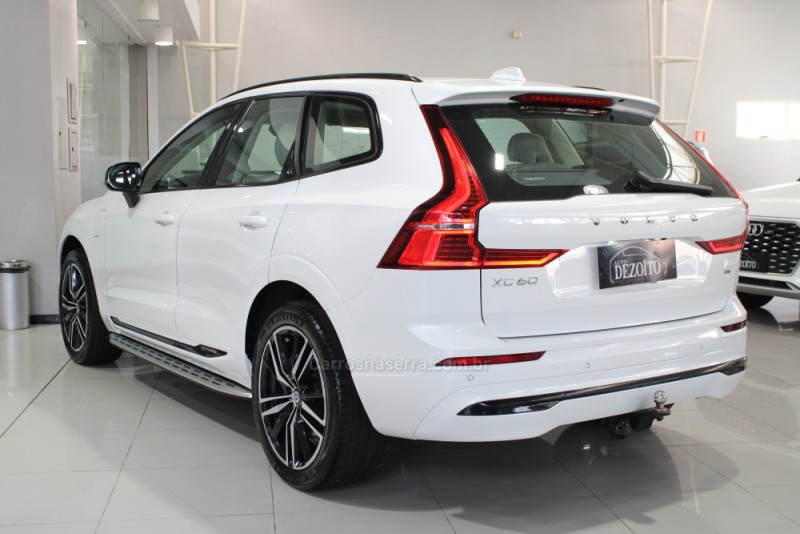 XC60 2.0 T8 RECHARGE PLUS AWD HIBRIDO 4P AUTOMÁTICO - 2023 - CAXIAS DO SUL