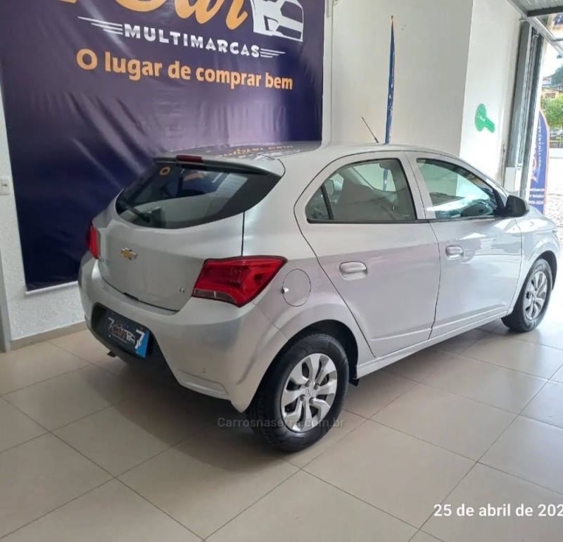 ONIX 1.0 LT 12V FLEX 4P MANUAL - 2018 - ANTôNIO PRADO