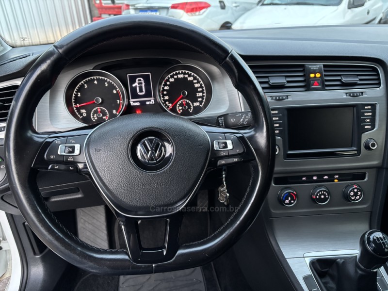 GOLF 1.0 TSI COMFORTLINE 12V TOTAL FLEX 4P MANUAL - 2017 - CAXIAS DO SUL