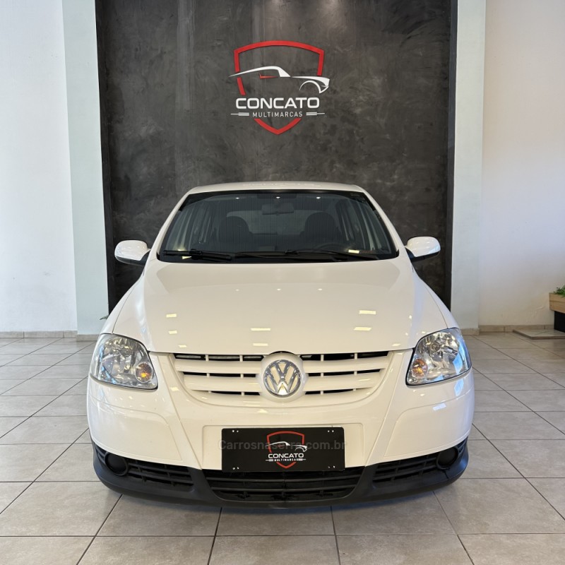FOX 1.6 MI 8V FLEX 4P MANUAL - 2005 - FARROUPILHA