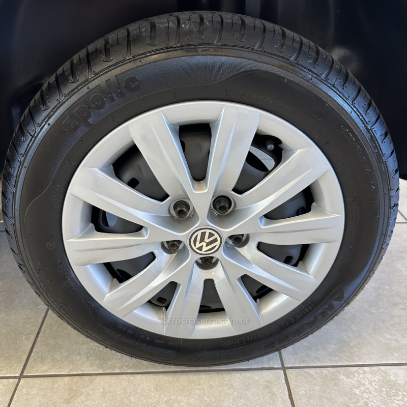 FOX 1.6 MI 8V FLEX 4P MANUAL - 2005 - FARROUPILHA