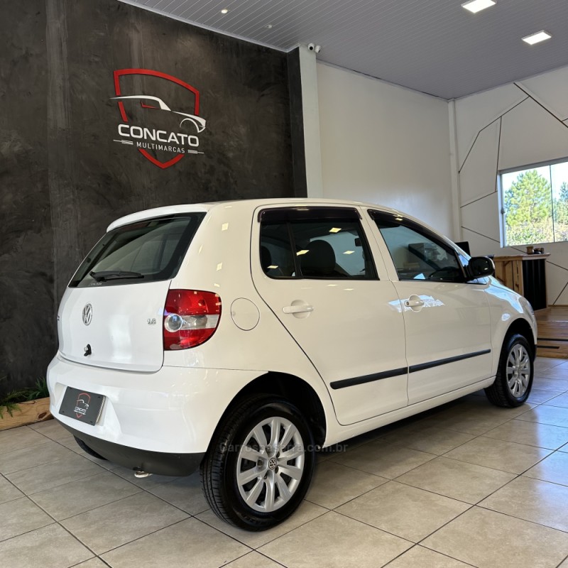 FOX 1.6 MI 8V FLEX 4P MANUAL - 2005 - FARROUPILHA