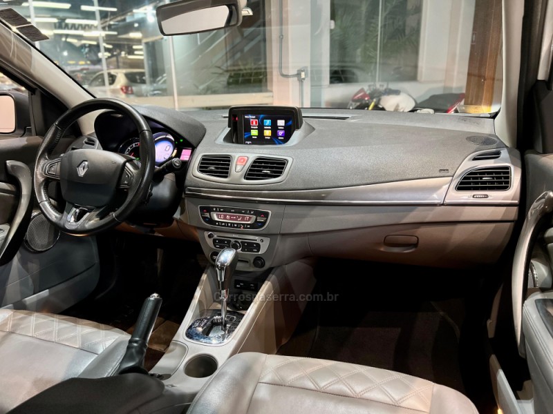 FLUENCE 2.0 PRIVILÉGE 16V FLEX 4P AUTOMÁTICO - 2016 - ESTâNCIA VELHA