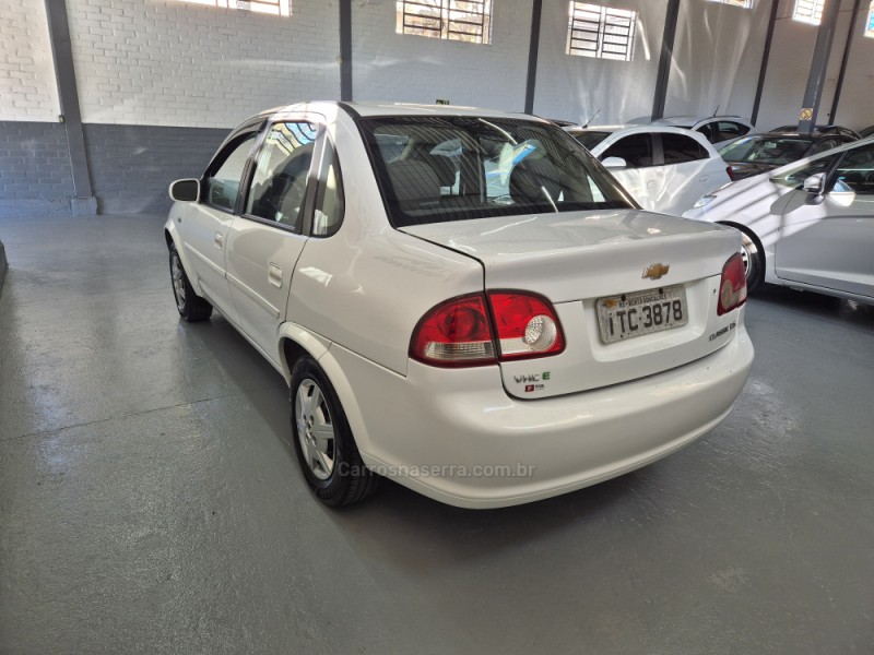 CLASSIC 1.0 MPFI LS 8V FLEX 4P MANUAL - 2012 - GARIBALDI