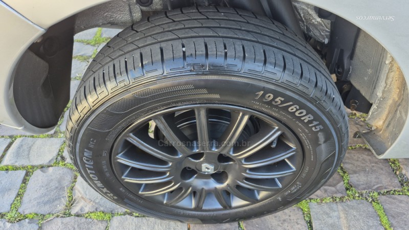 SANDERO 1.6 EXPRESSION 8V FLEX 4P MANUAL - 2015 - SãO MARCOS