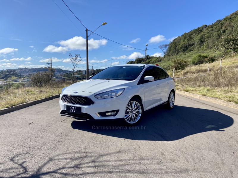 focus 2.0 se plus fastback 16v flex 4p automatico 2016 caxias do sul