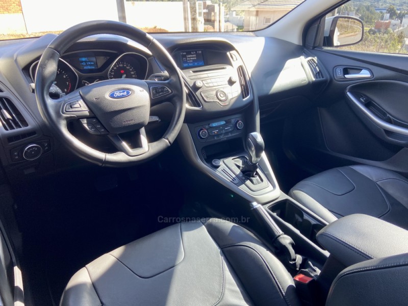 FOCUS 2.0 SE PLUS FASTBACK 16V FLEX 4P AUTOMÁTICO - 2016 - CAXIAS DO SUL
