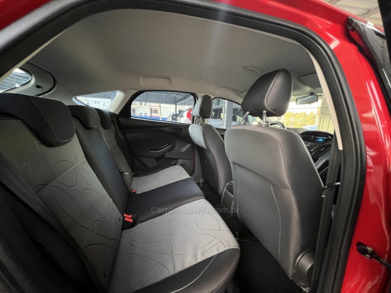 FOCUS 1.6 S 16V FLEX 4P MANUAL - 2014 - BOM PRINCíPIO