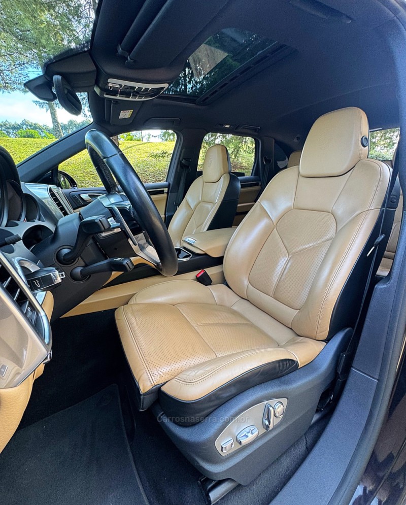 CAYENNE 3.0 TURBO S E-HYBRID 4P AUTOMÁTICO - 2018 - PASSO FUNDO