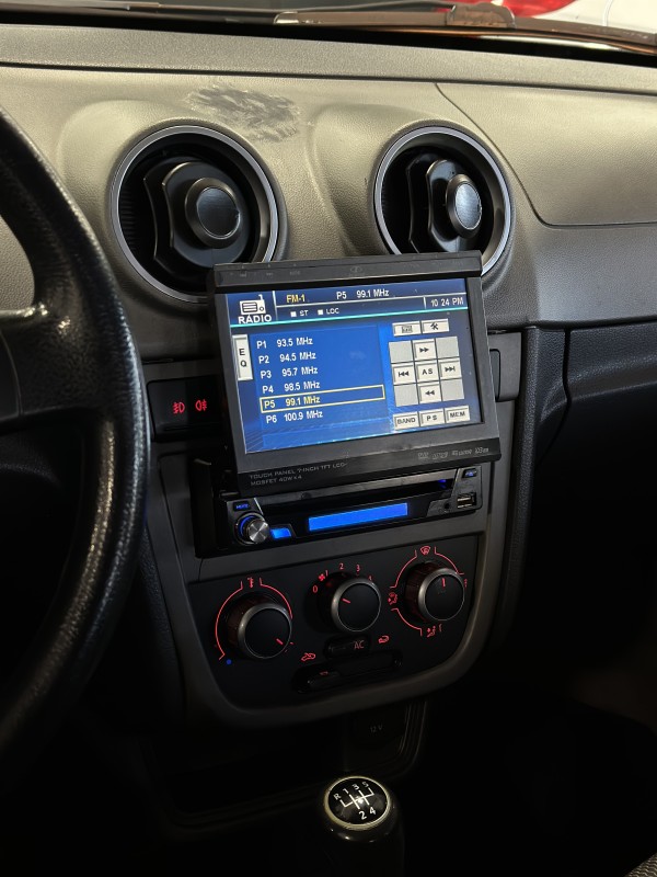 VOYAGE 1.6 MI COMFORTLINE 8V FLEX 4P MANUAL - 2011 - CAXIAS DO SUL