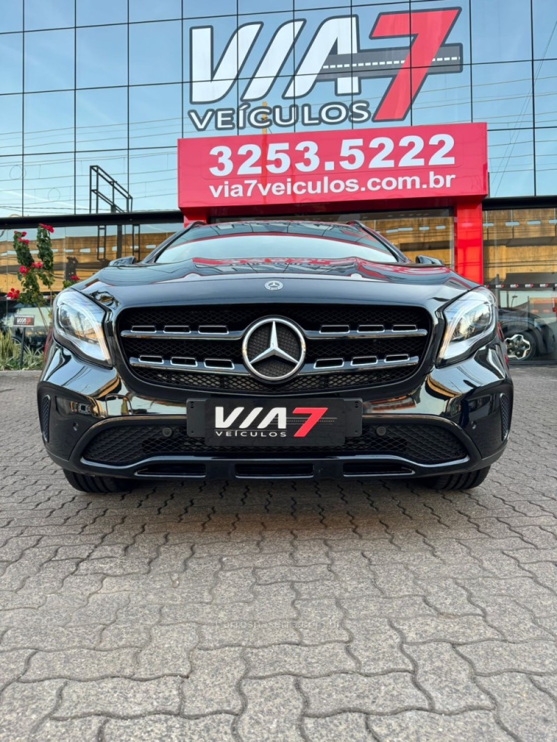 GLA 200 1.6 CGI NIGHT 16V FLEX 4P AUTOMÁTICO - 2019 - NOVO HAMBURGO
