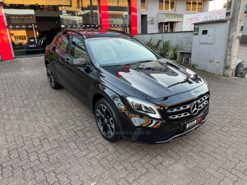 GLA 200 1.6 CGI NIGHT 16V FLEX 4P AUTOMÁTICO - 2019 - NOVO HAMBURGO