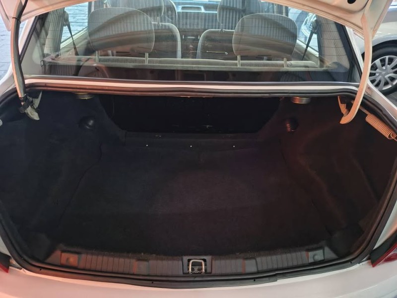 CORSA 1.6 MPFI CLASSIC SEDAN 8V GASOLINA 4P MANUAL - 2005 - CAXIAS DO SUL