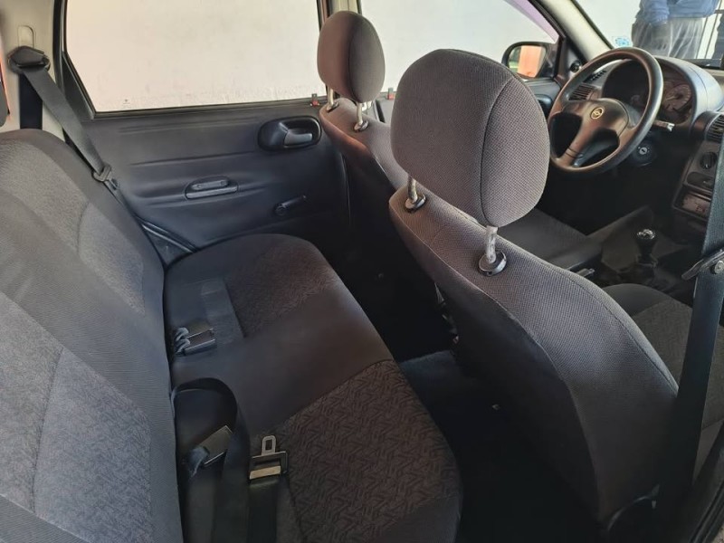 CORSA 1.6 MPFI CLASSIC SEDAN 8V GASOLINA 4P MANUAL - 2005 - CAXIAS DO SUL