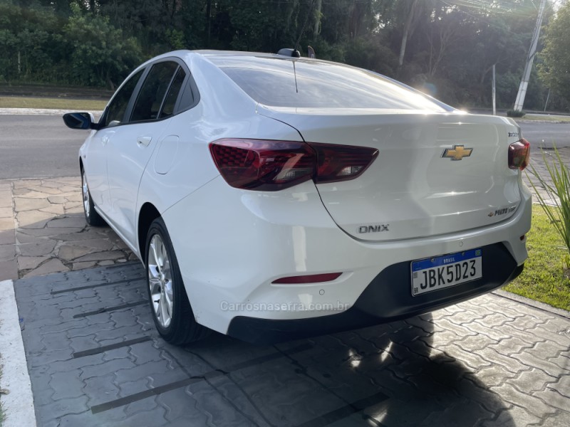 ONIX 1.0 LTZ 12V TURBO FLEX 4P MANUAL - 2023 - GUAPORé