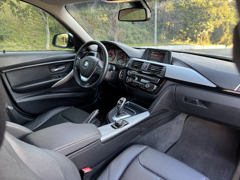 320I 2.0 16V TURBO ACTIVE FLEX 4P AUTOMÁTICO - 2018 - NOVA ARAçá